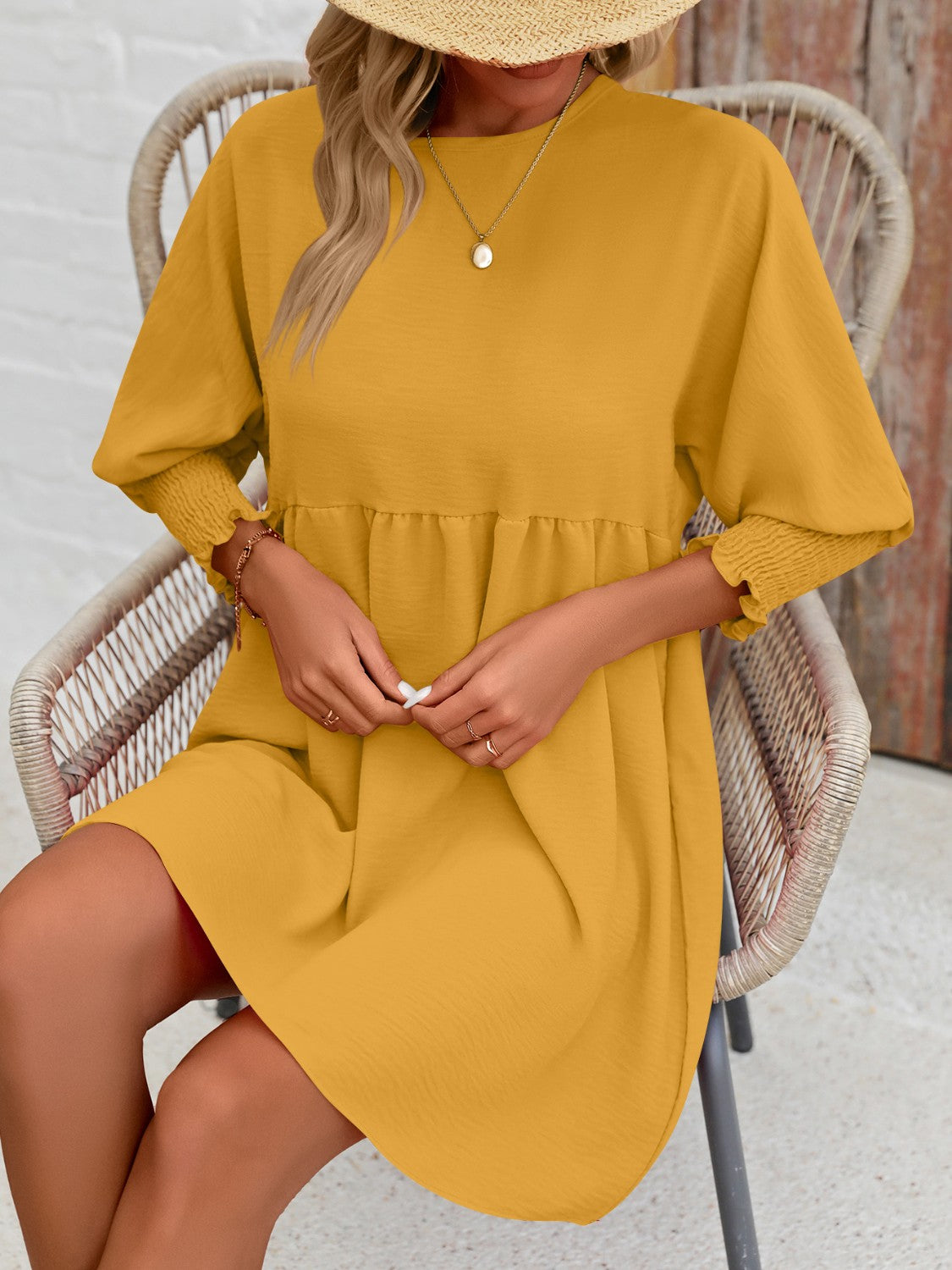 Round neck lantern sleeve mini dress