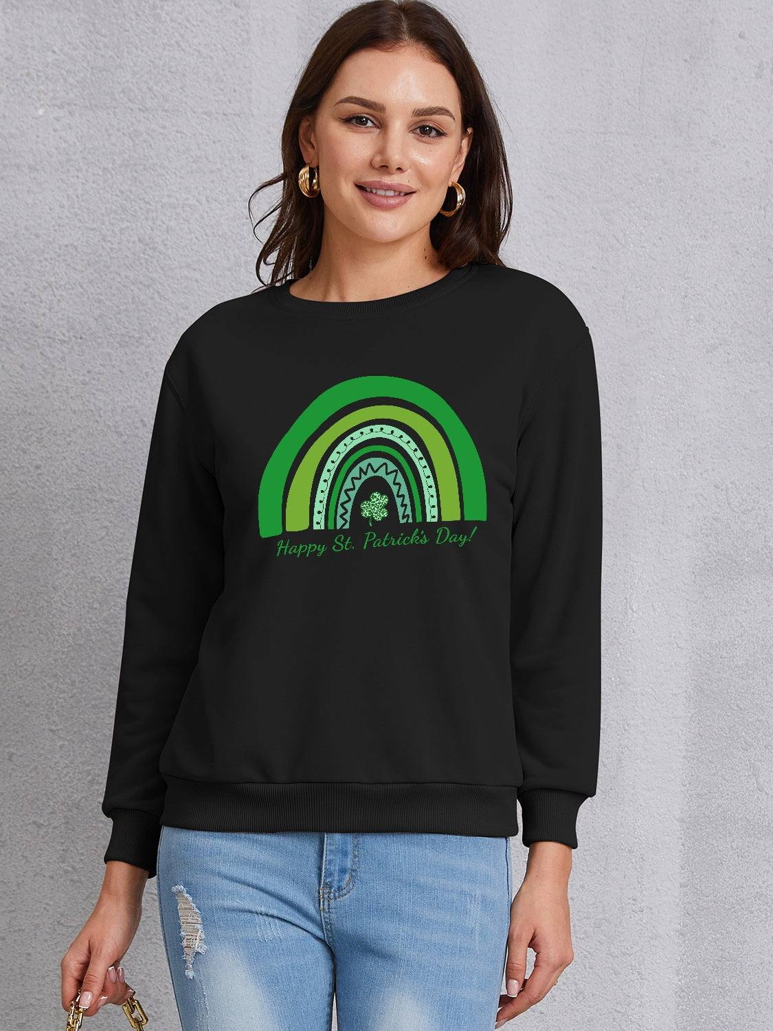 Happy st. Patrick’s day round neck sweatshirt - black / s