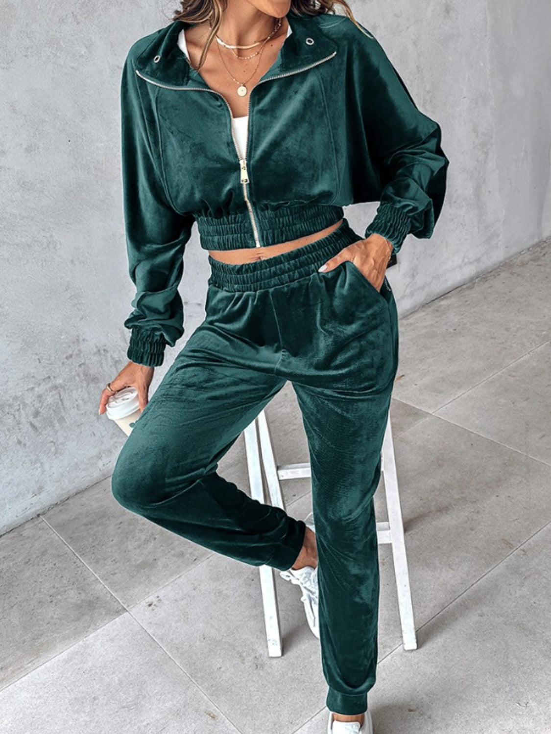 Zip up long sleeve cropped top and joggers set