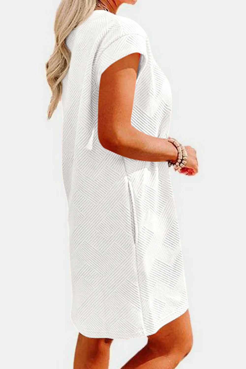 Textured round neck cap sleeve dress - white / s