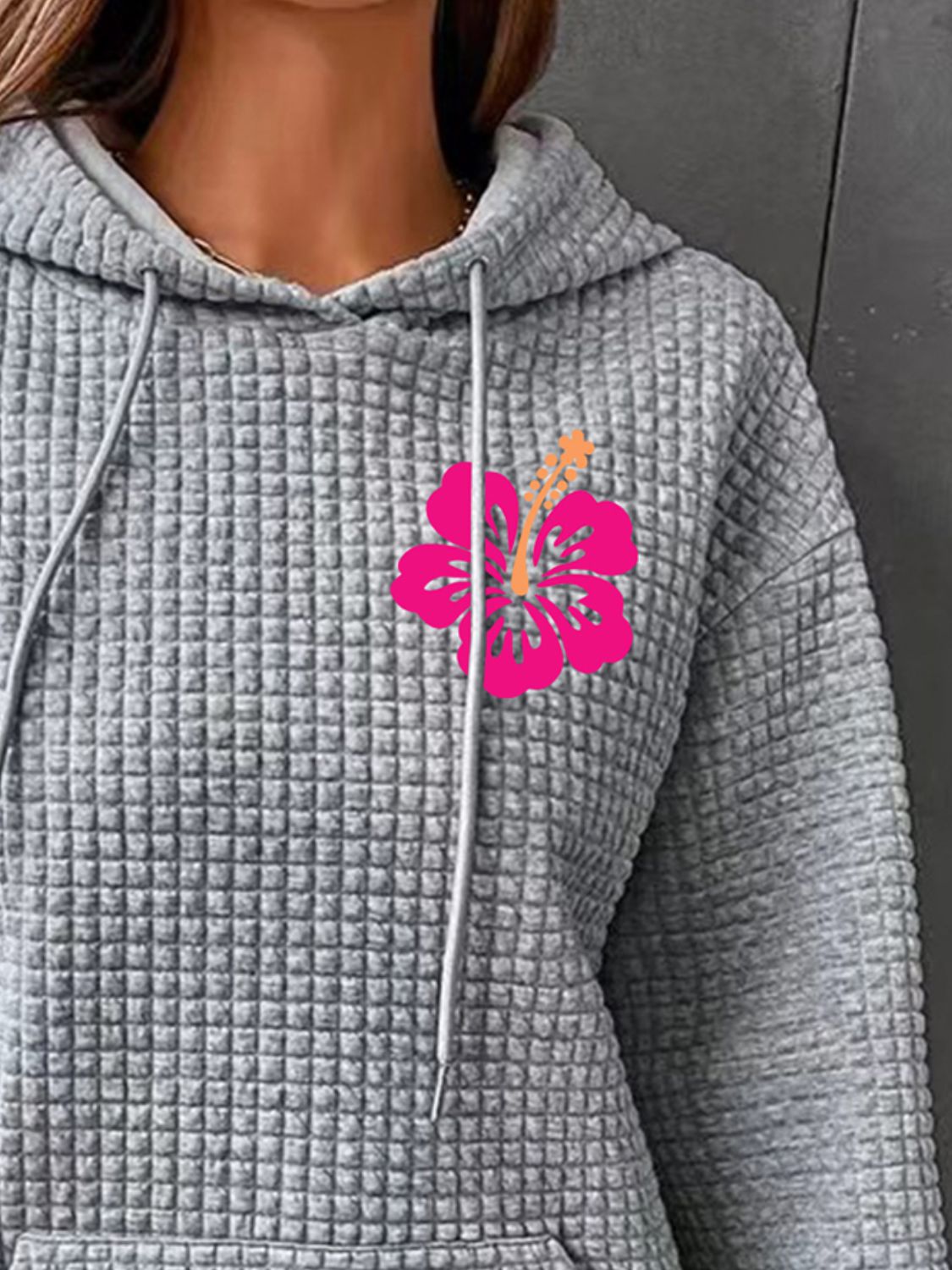 Full size flower graphic textured hoodie with pocket