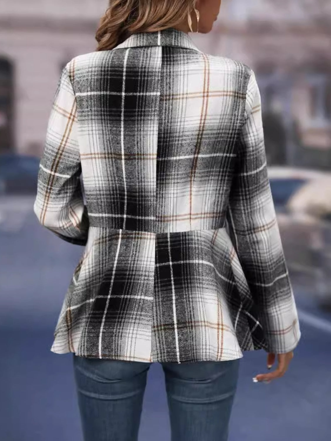 Plaid button up long sleeve jacket