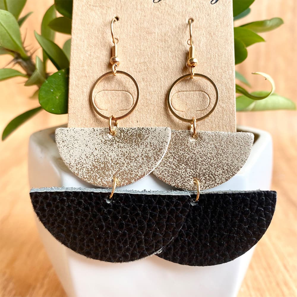 Geometrical shape dangle earrings - black / one size