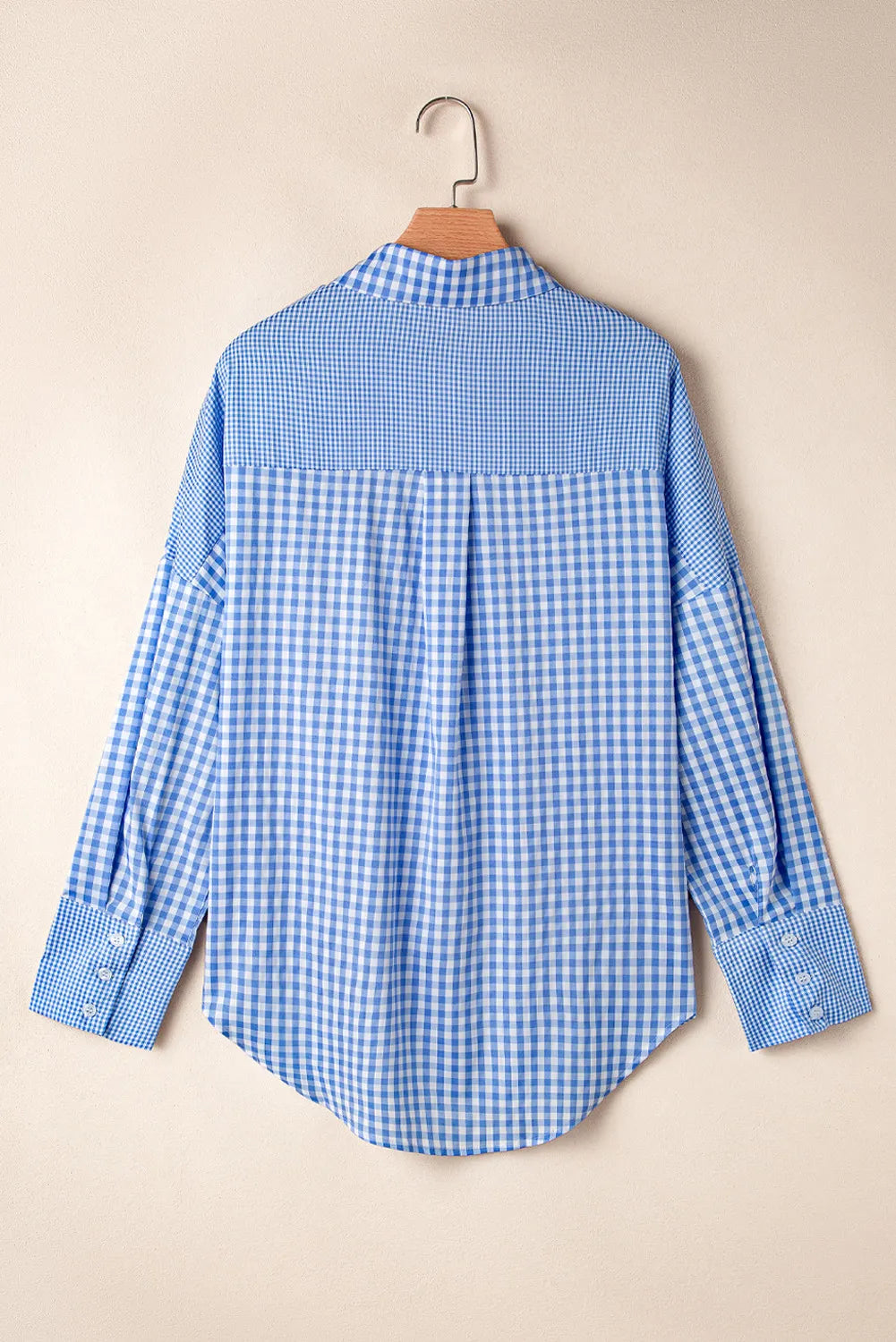 Pocketed plaid collared neck long sleeve shirt