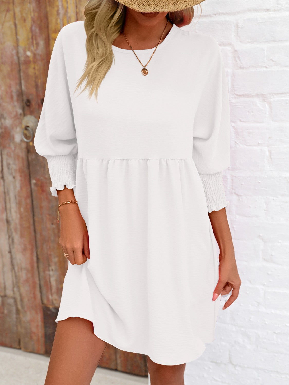 Round neck lantern sleeve mini dress