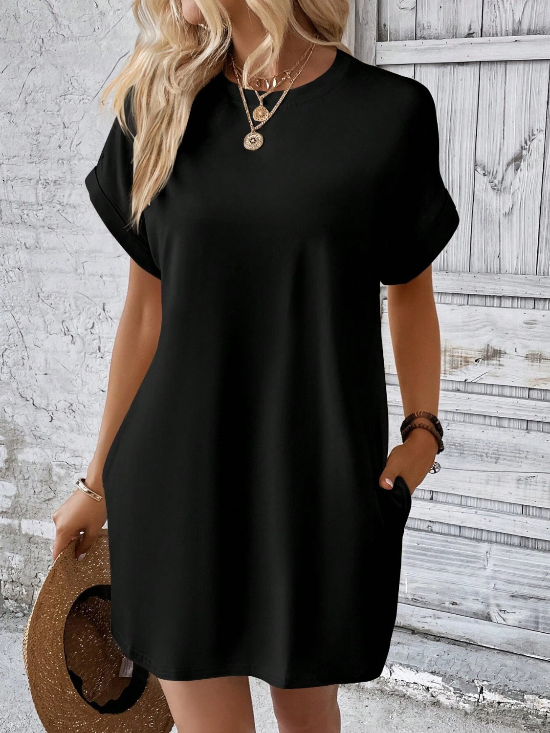 Round neck short sleeve mini dress - black / s