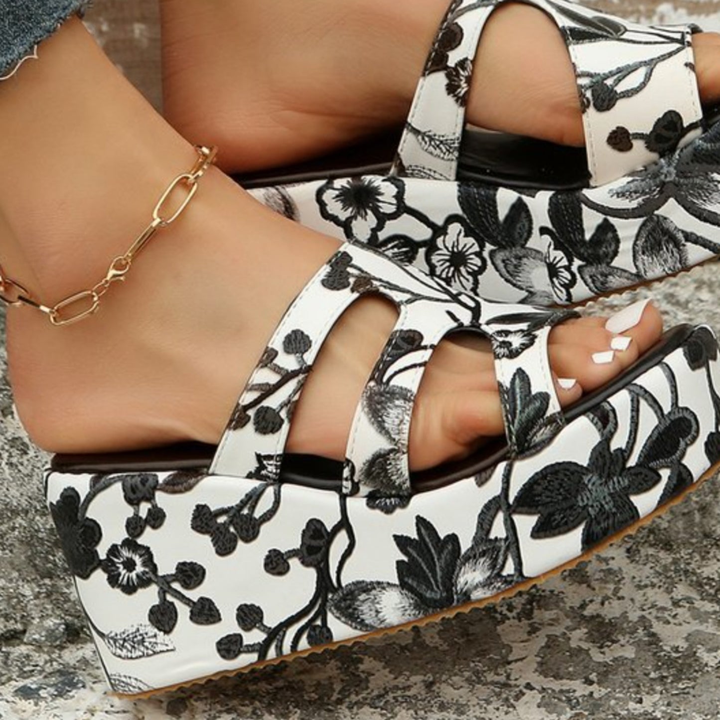 Cutout floral peep toe sandals