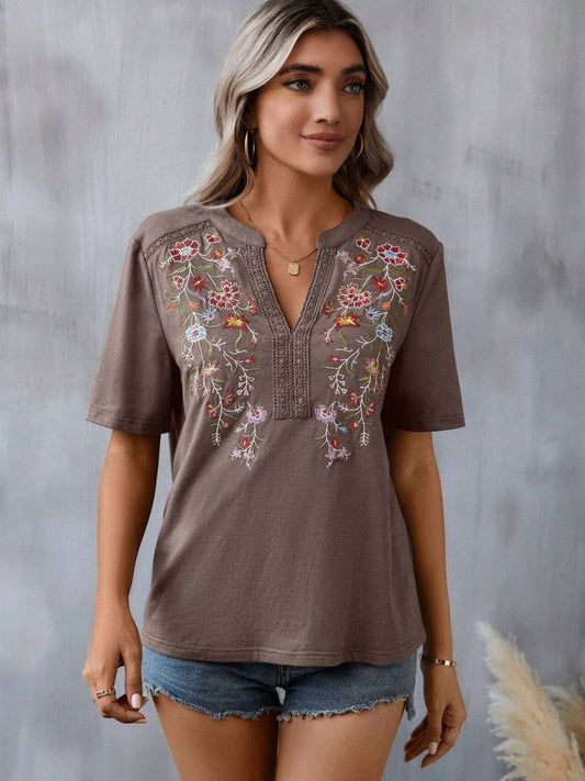 Embroidered notched short sleeve t-shirt - taupe / s