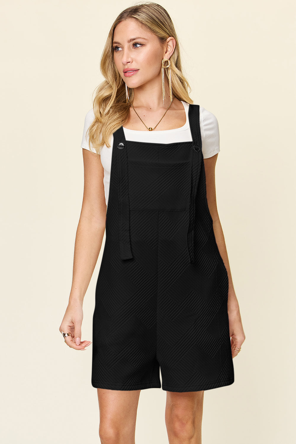 Double take full size texture sleeveless romper - black / s