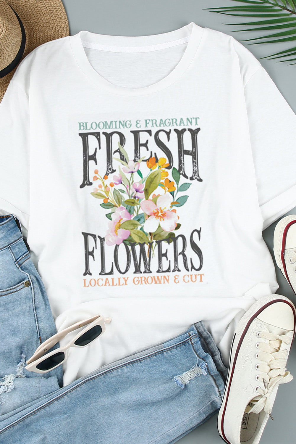 Fresh flowers round-neck tee