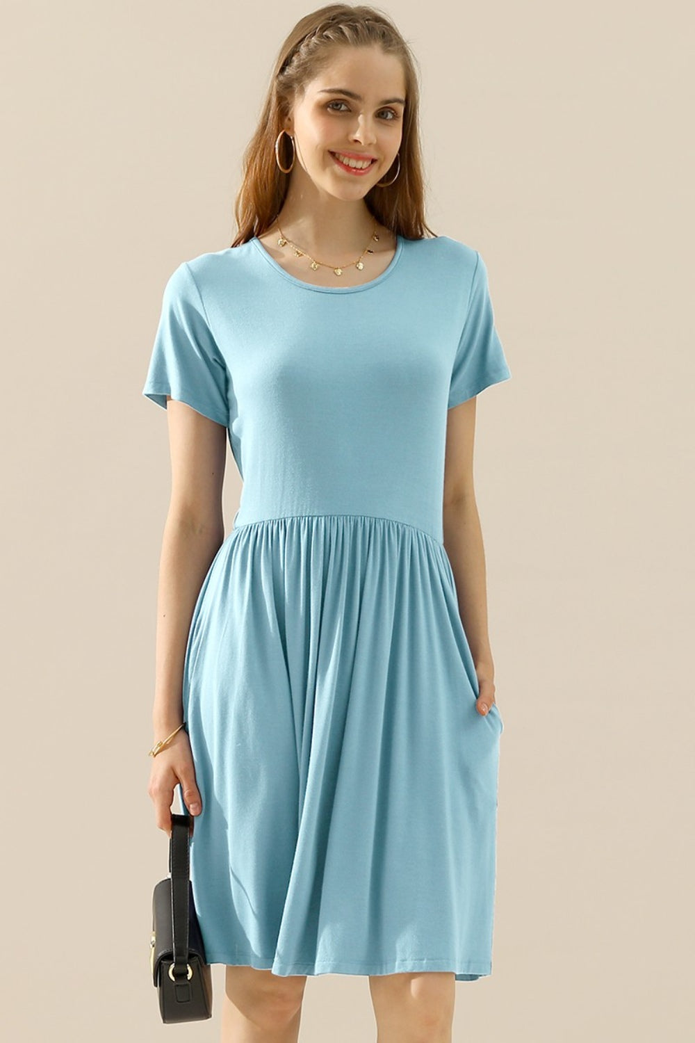 Ninexis full size round neck ruched dress with pockets - lt blue / s