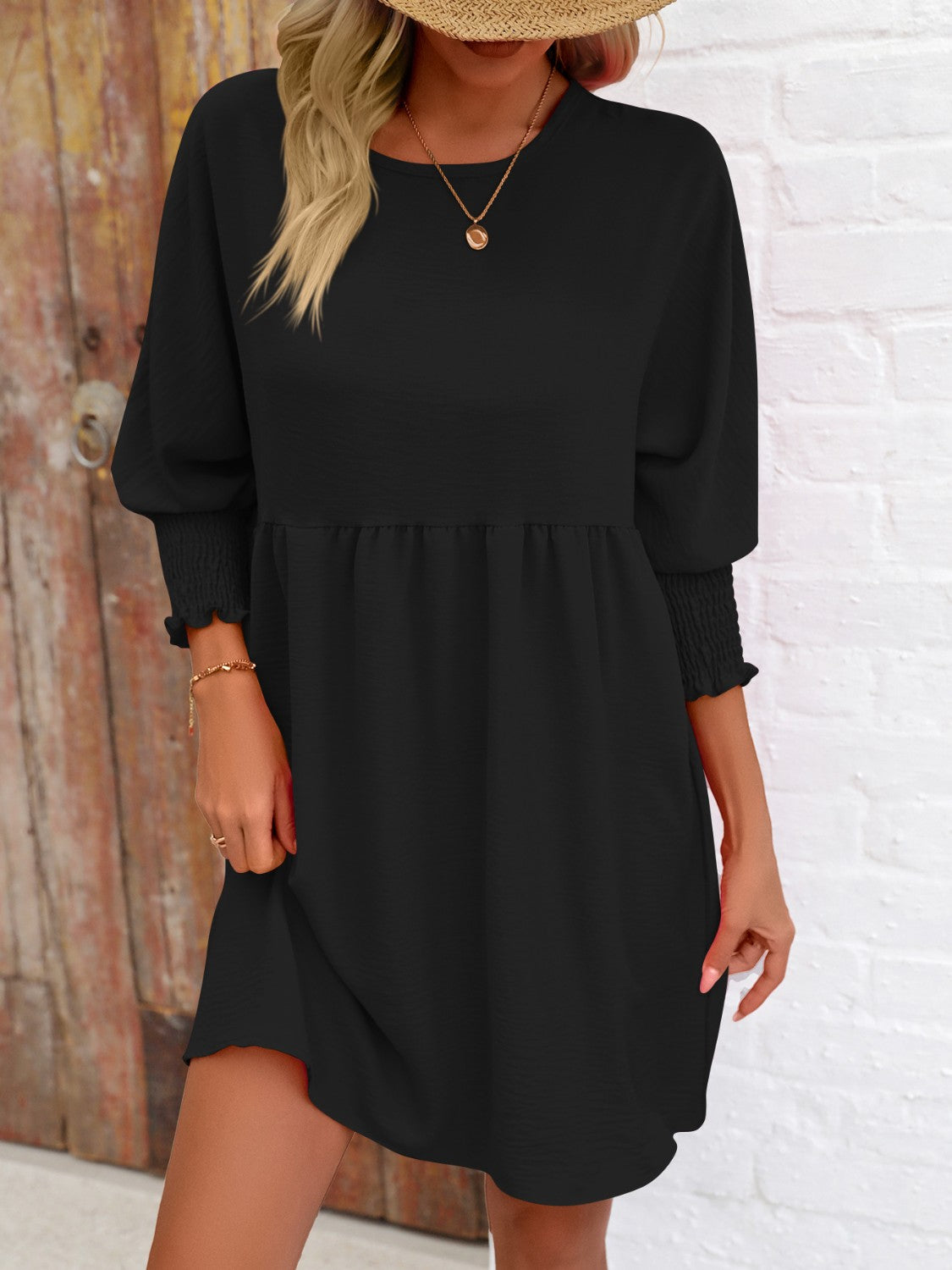 Round neck lantern sleeve mini dress