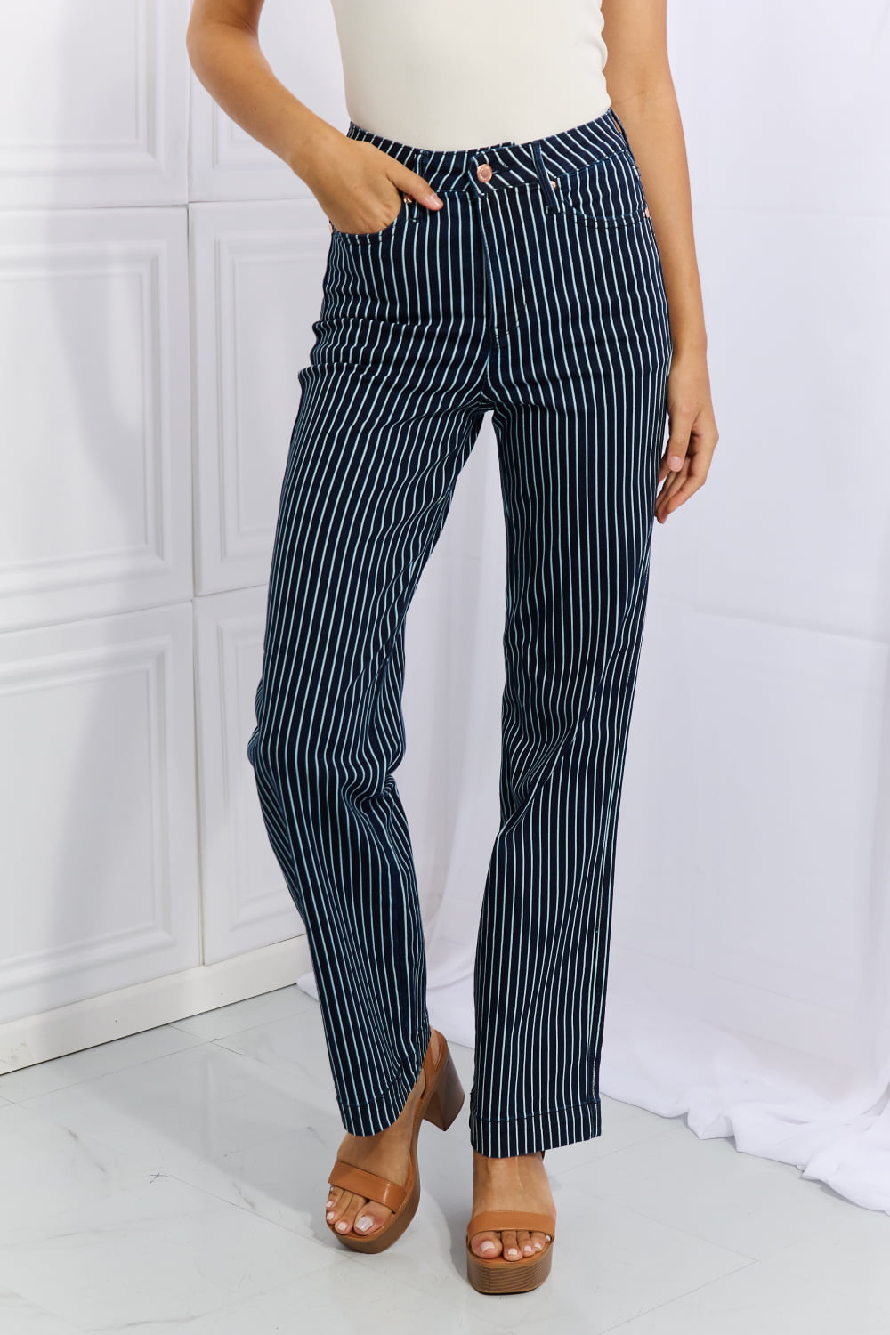 Judy blue cassidy full size high waisted tummy control striped straight jeans