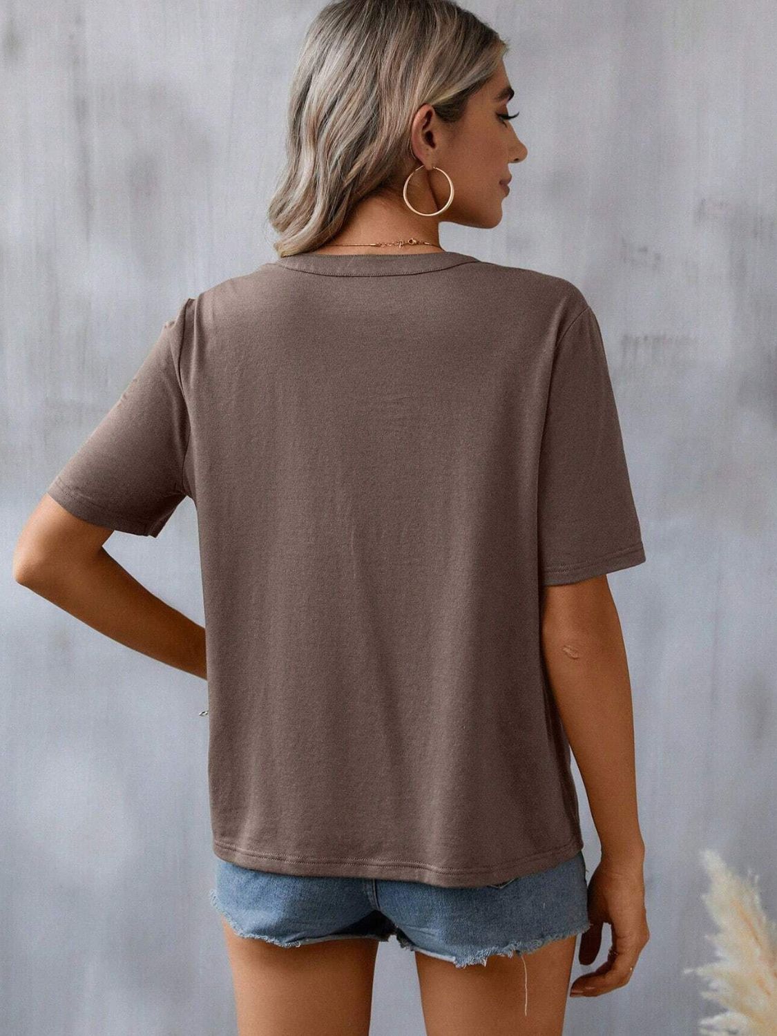 Embroidered notched short sleeve t-shirt