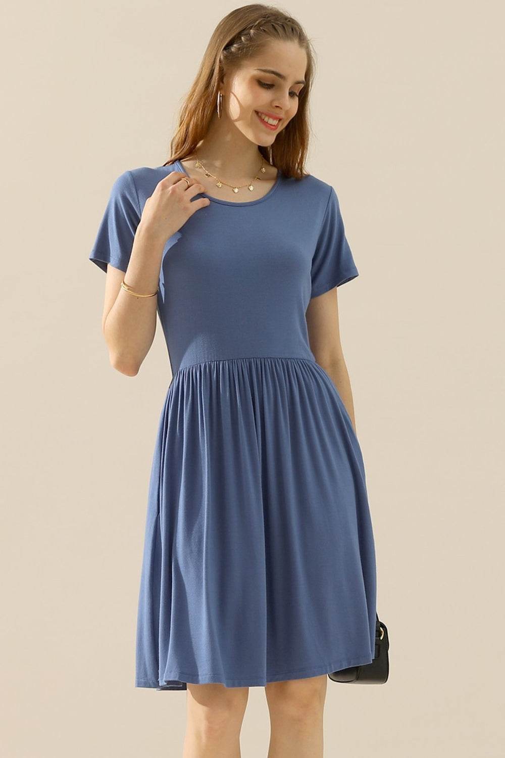 Ninexis full size round neck ruched dress with pockets - denimblue / s