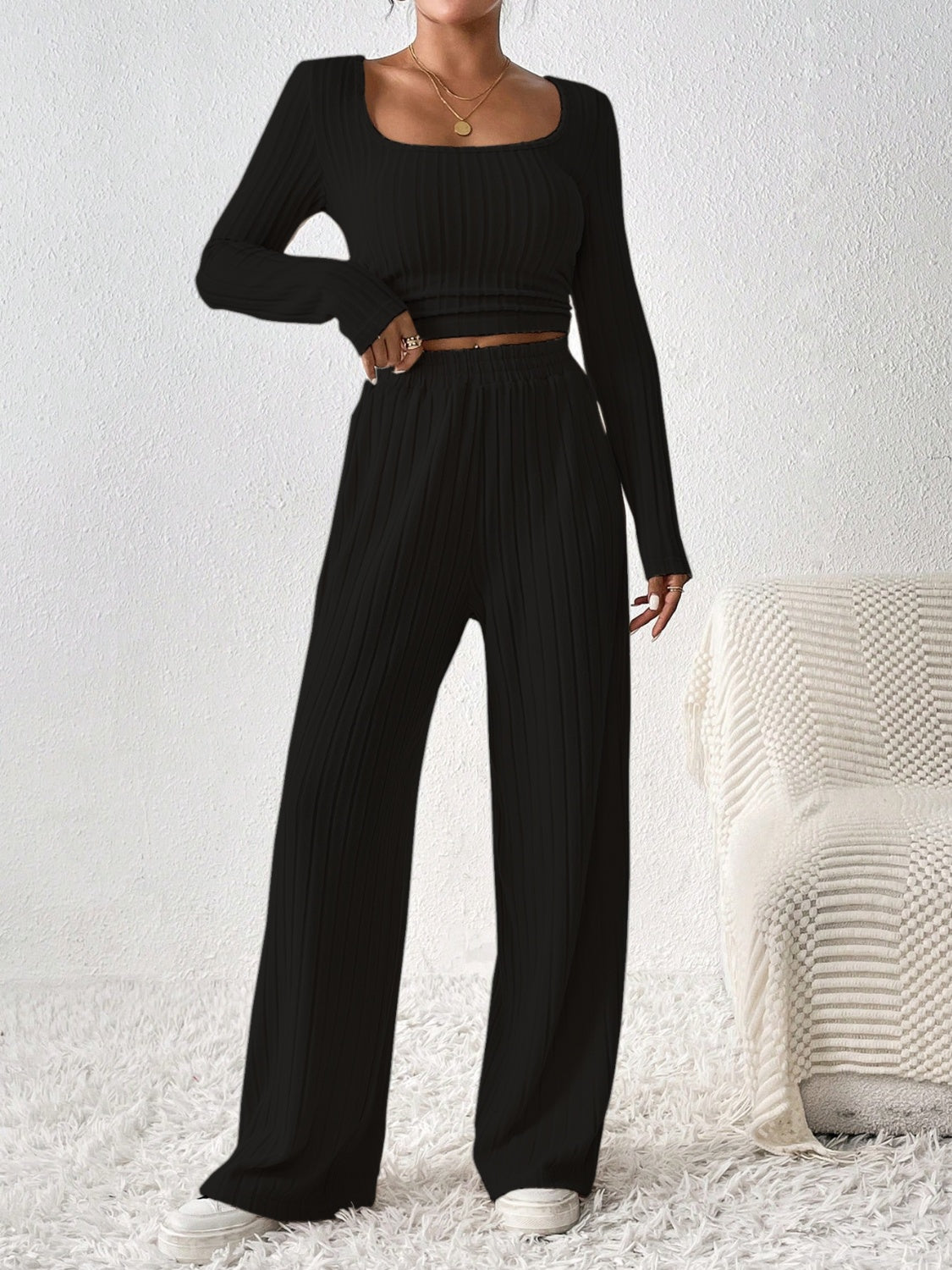 Scoop neck long sleeve top and pants set