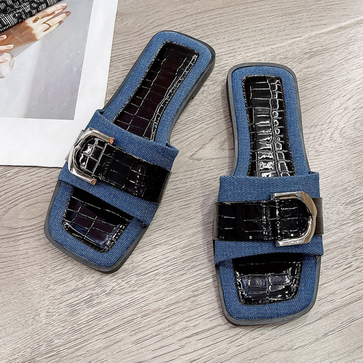 Buckle trim open toe sandals