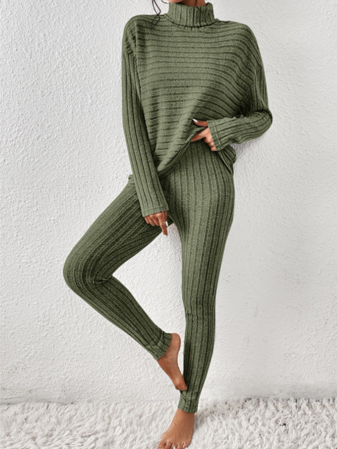 Ribbed turtleneck top and pants set - matcha green / s