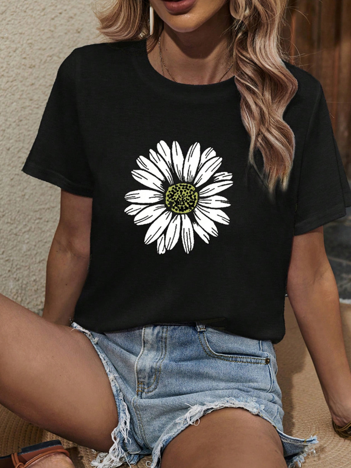 Sunflower graphic round neck t-shirt - black / s