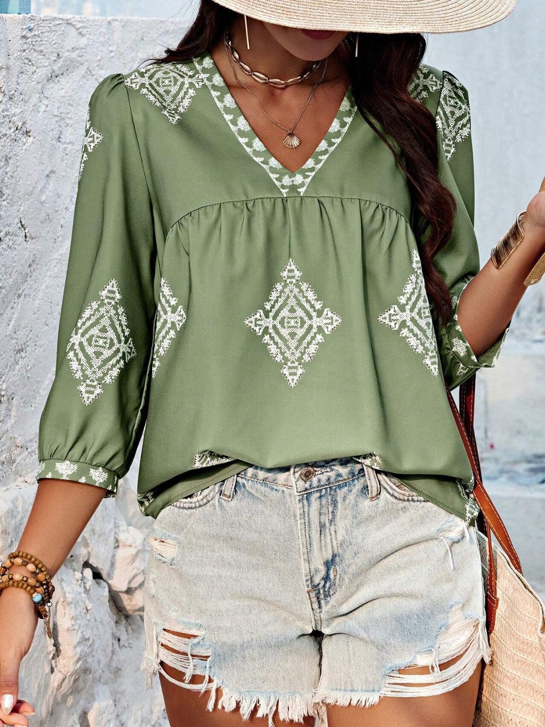 Printed v-neck three-quarter sleeve blouse - matcha green / s