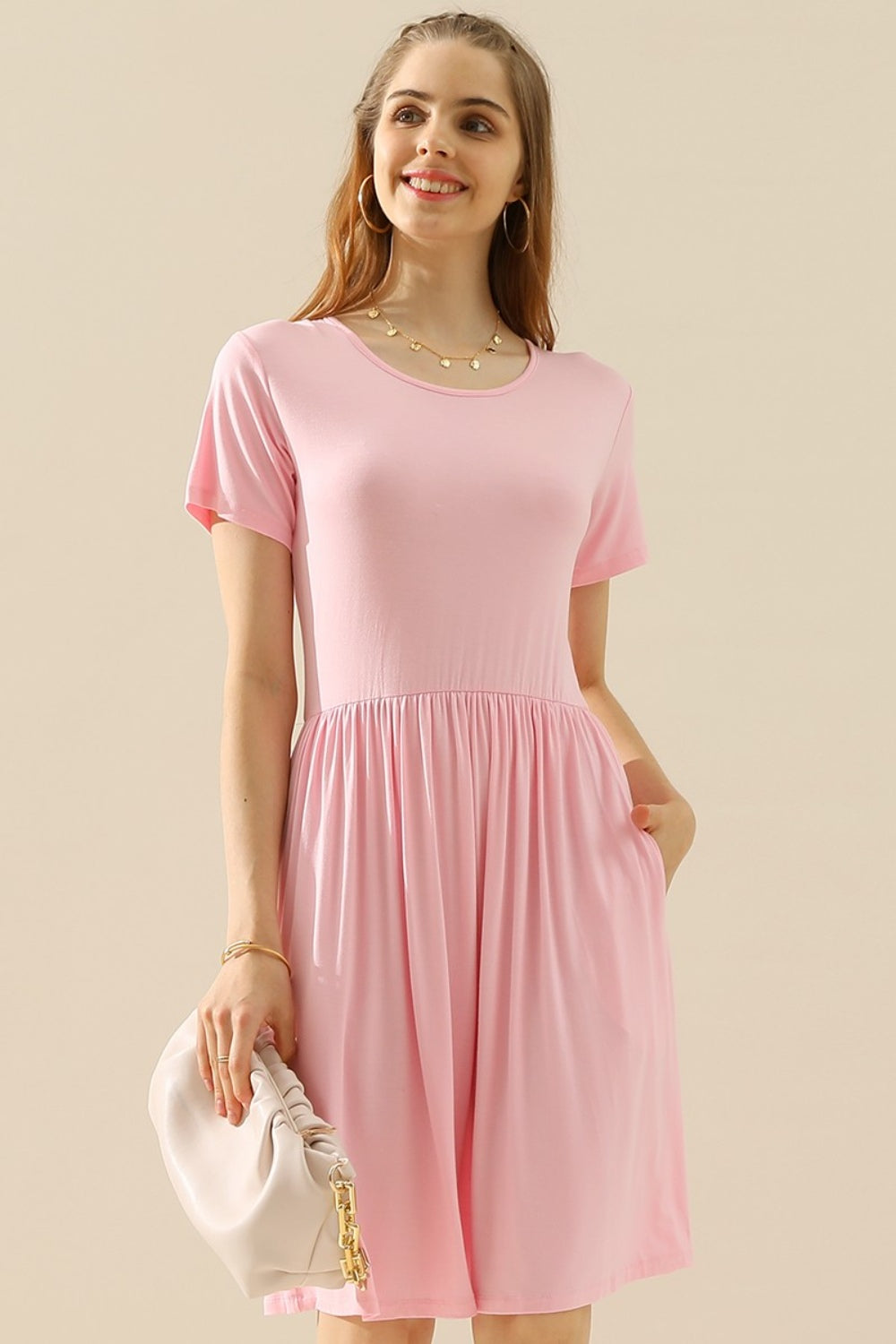 Ninexis full size round neck ruched dress with pockets - lt pink / s