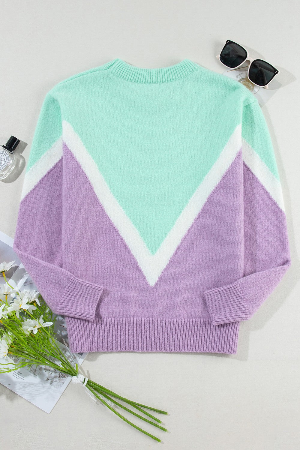 Contrast round neck dropped shoulder sweater