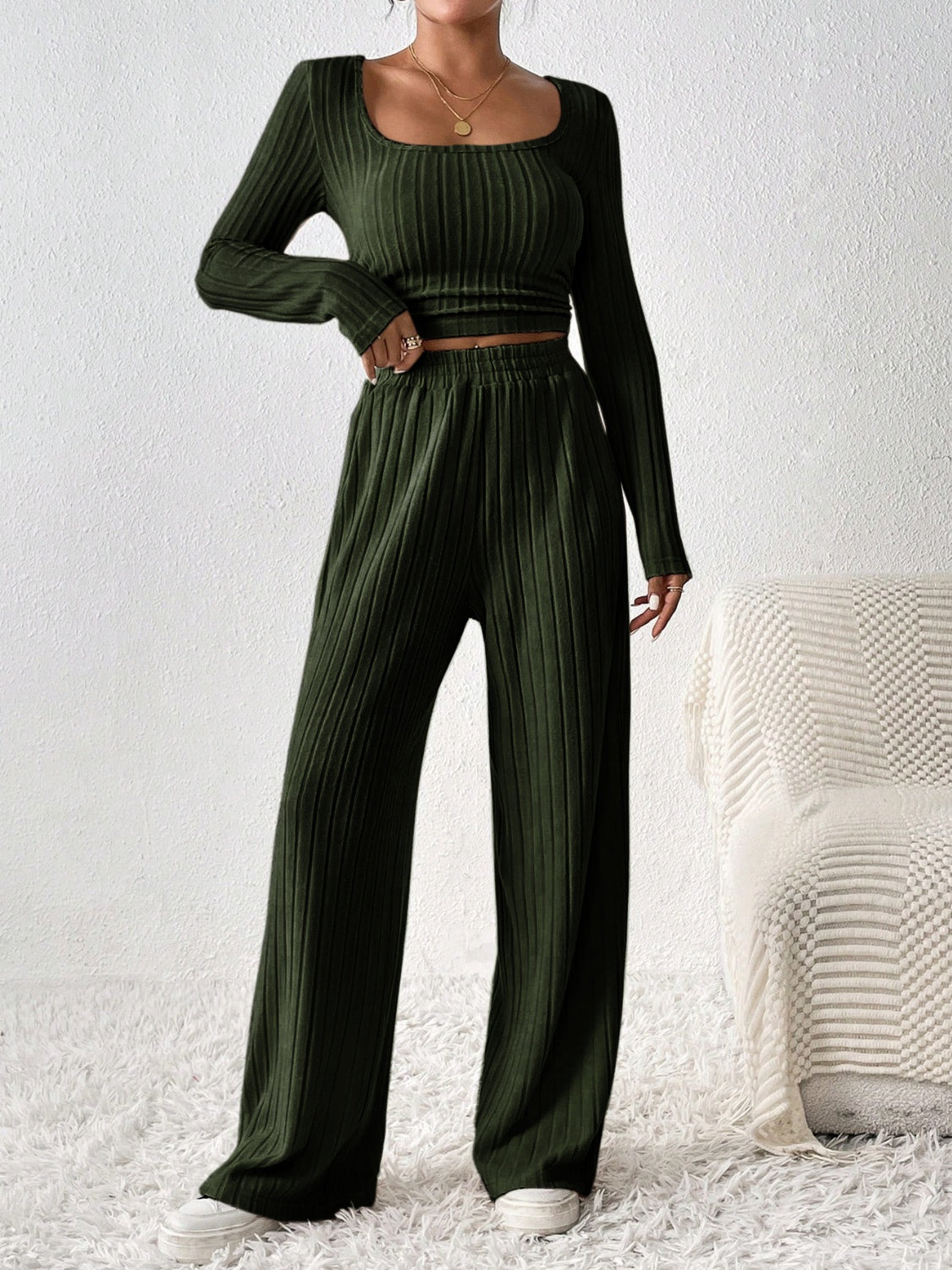 Scoop neck long sleeve top and pants set