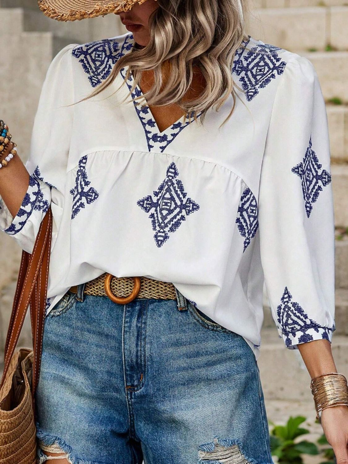 Printed v-neck three-quarter sleeve blouse - dark navy / s