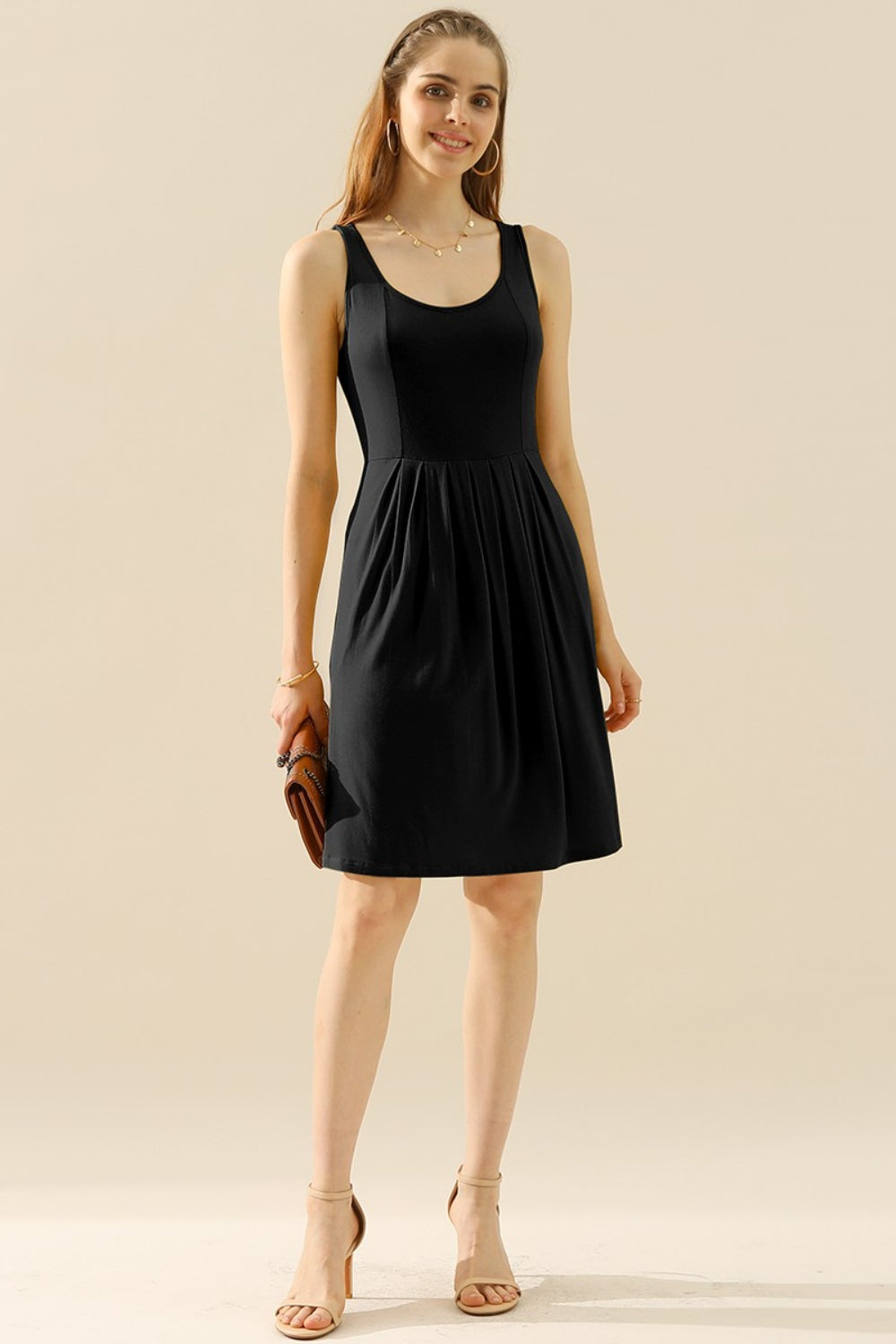 Doublju full size round neck ruched sleeveless dress with pockets - black / s