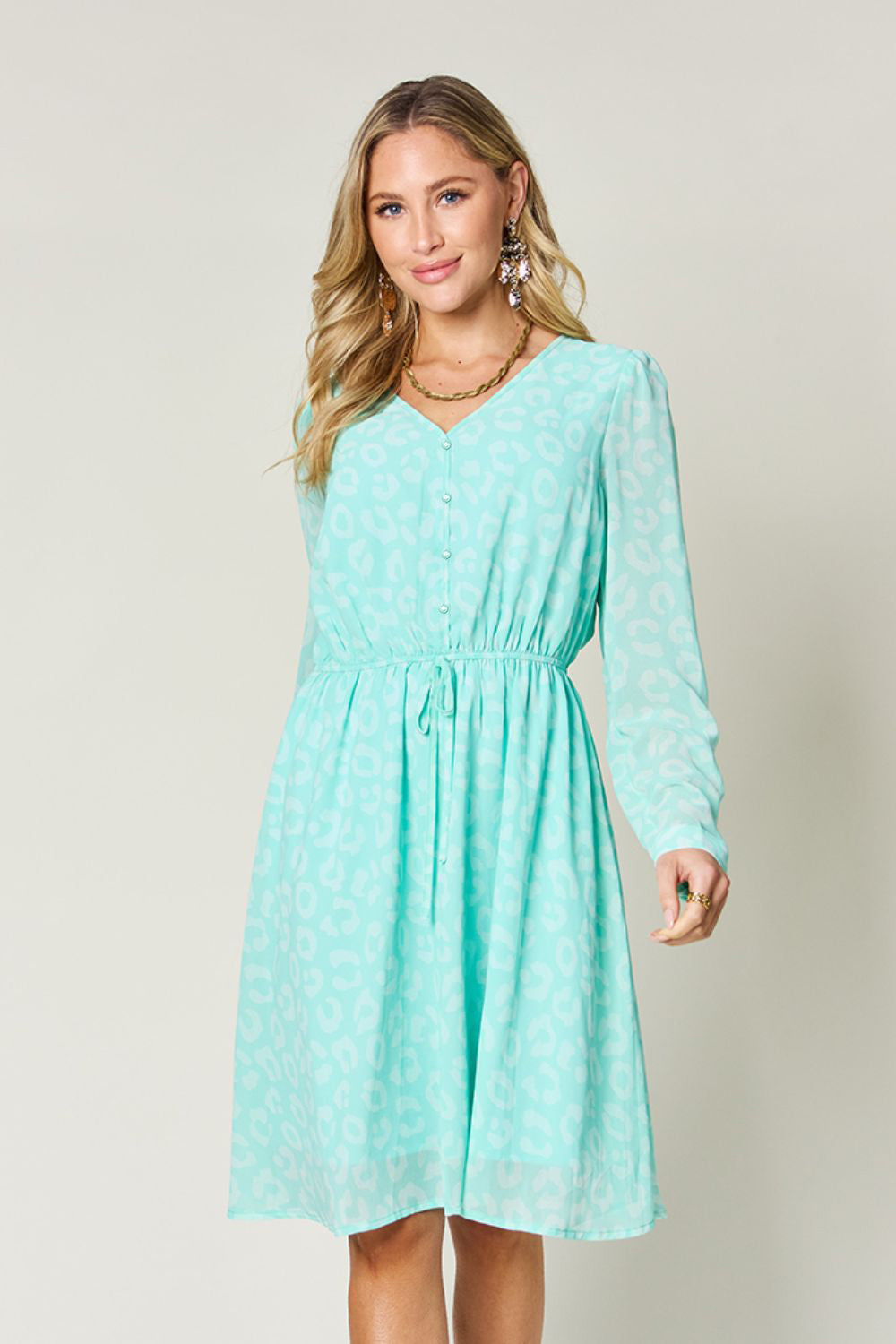 Double take full size printed ruched v-neck long sleeve dress - light green / s