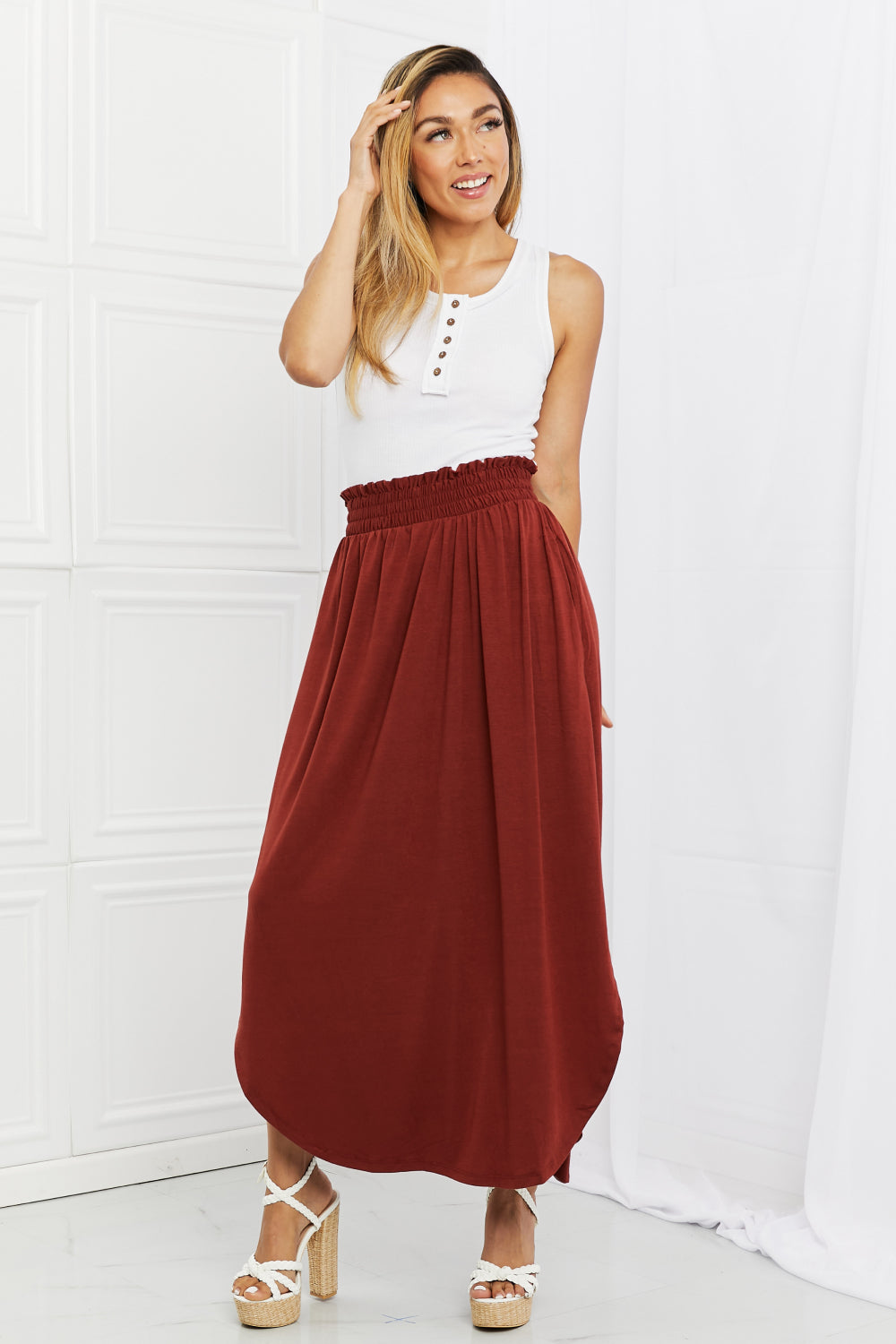 Zenana it’s my time full size side scoop scrunch skirt in dark rust