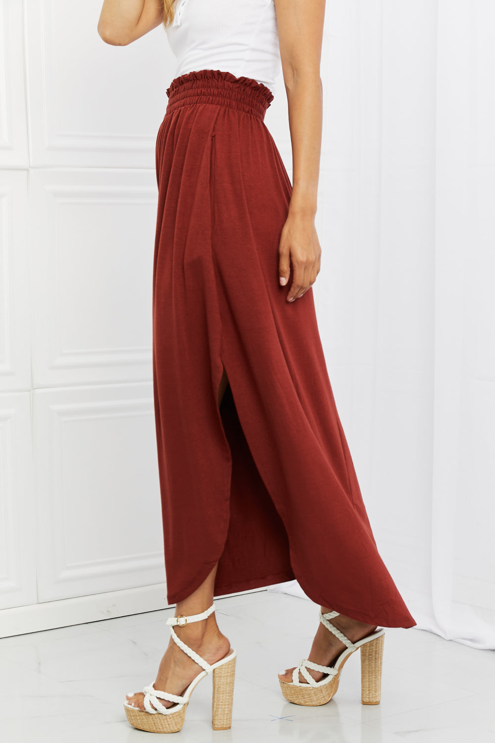 Zenana it’s my time full size side scoop scrunch skirt in dark rust