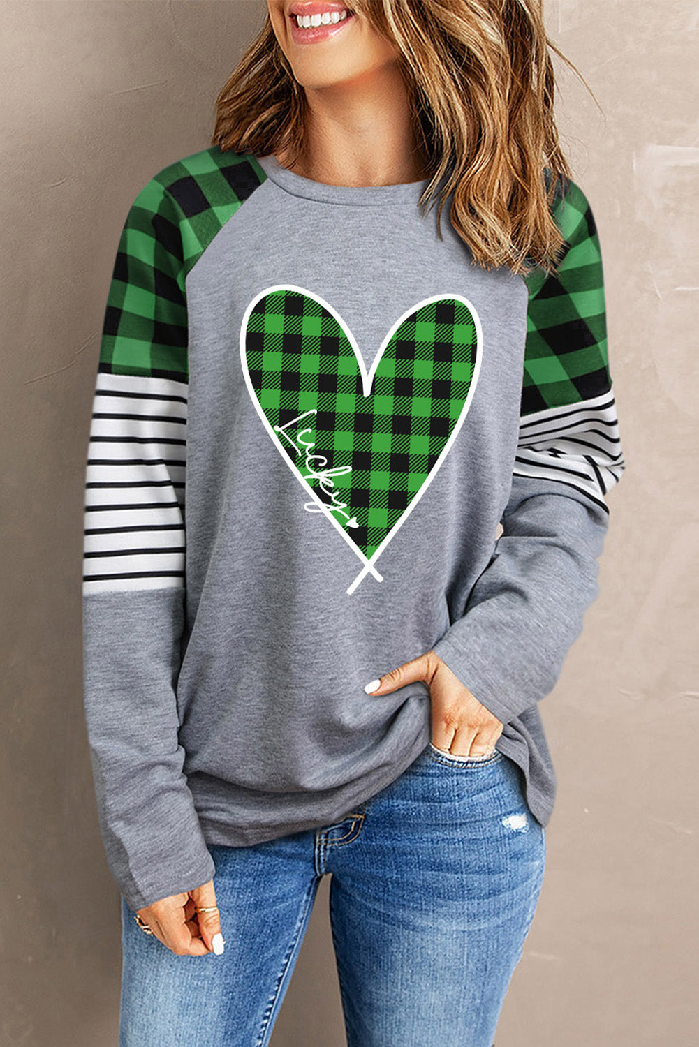 Plaid heart raglan sleeve sweatshirt - dark gray / s