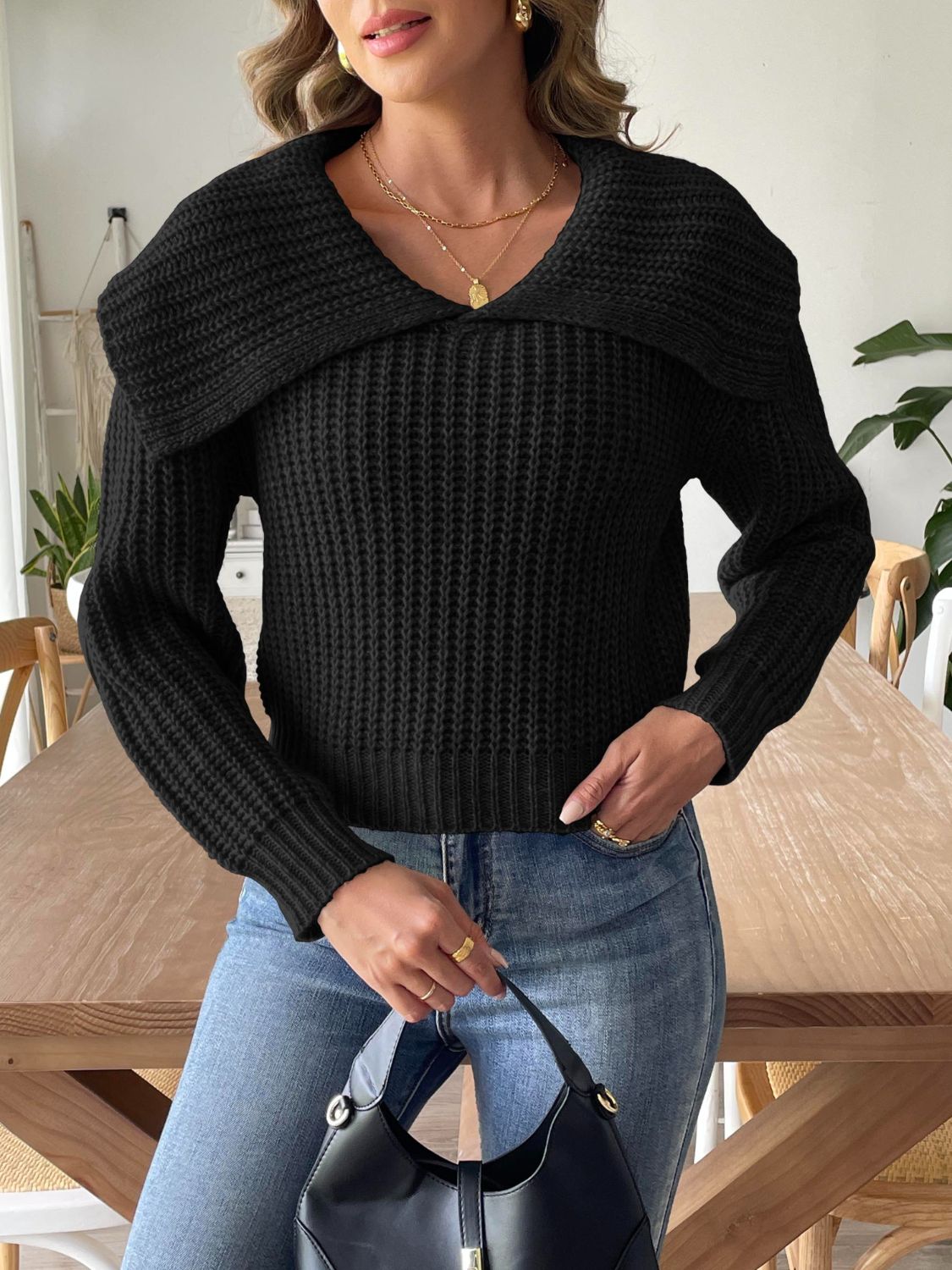 Cable-knit long sleeve sweater