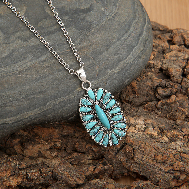 Artificial turquoise pendant alloy necklace - teal / one size