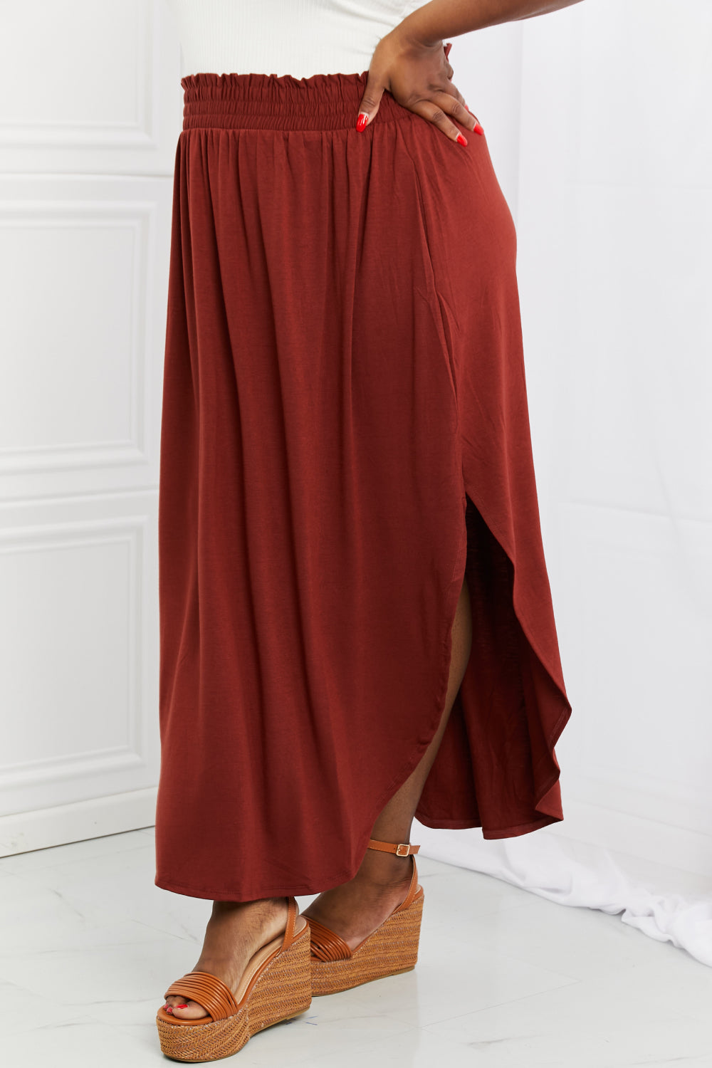 Zenana it’s my time full size side scoop scrunch skirt in dark rust