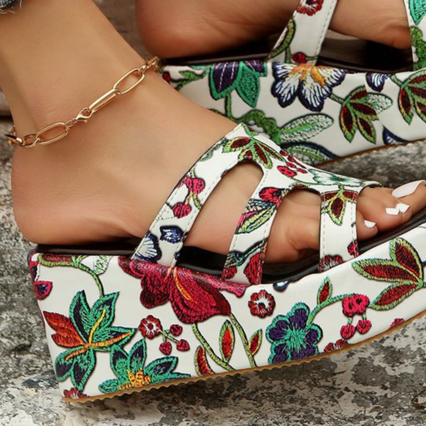 Cutout floral peep toe sandals