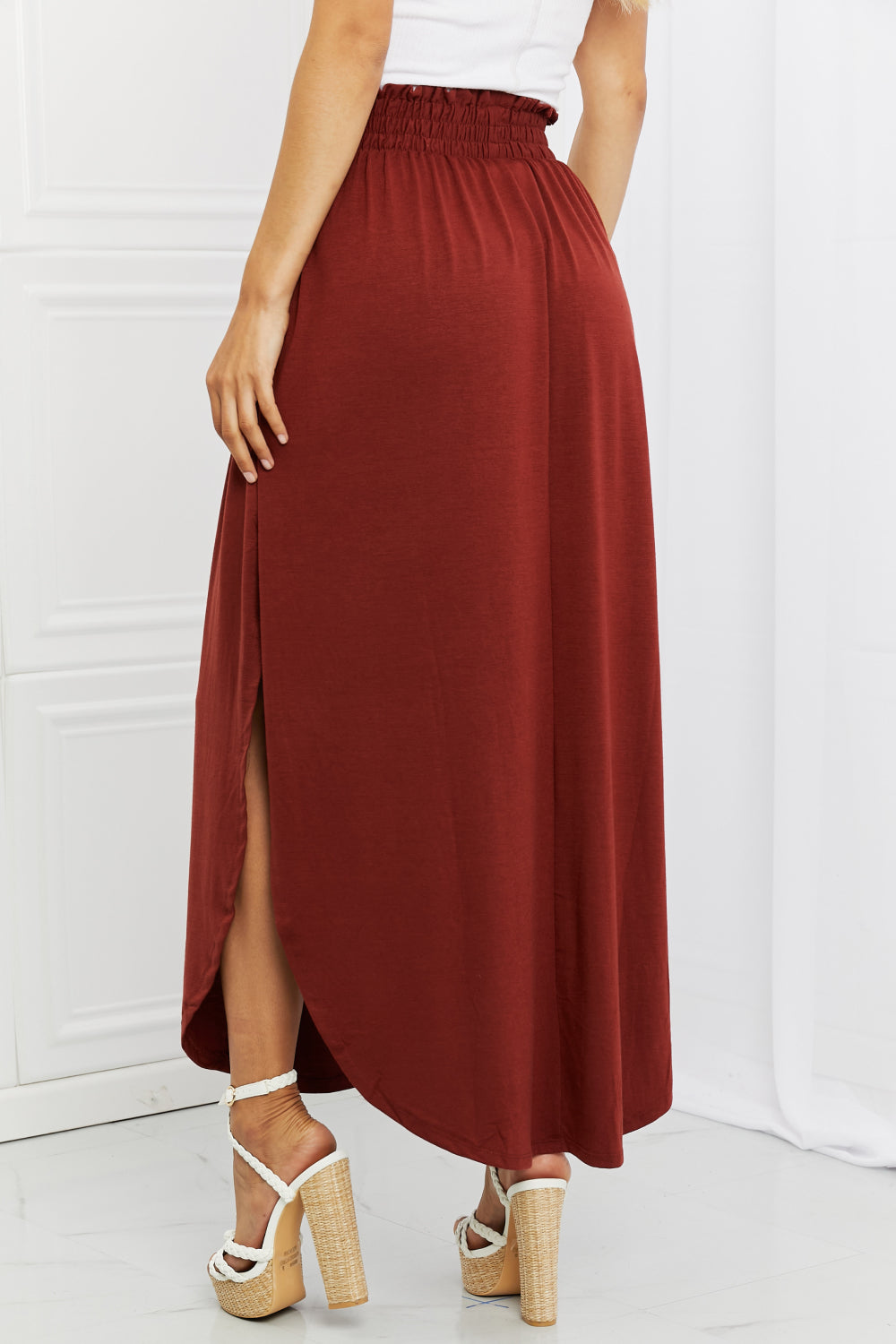 Zenana it’s my time full size side scoop scrunch skirt in dark rust