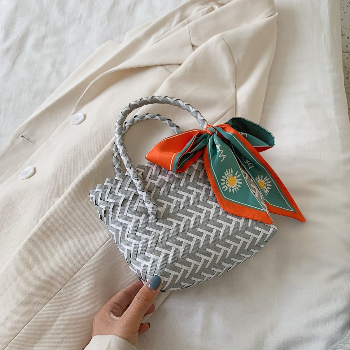 Contrast woven handbag with ribbon