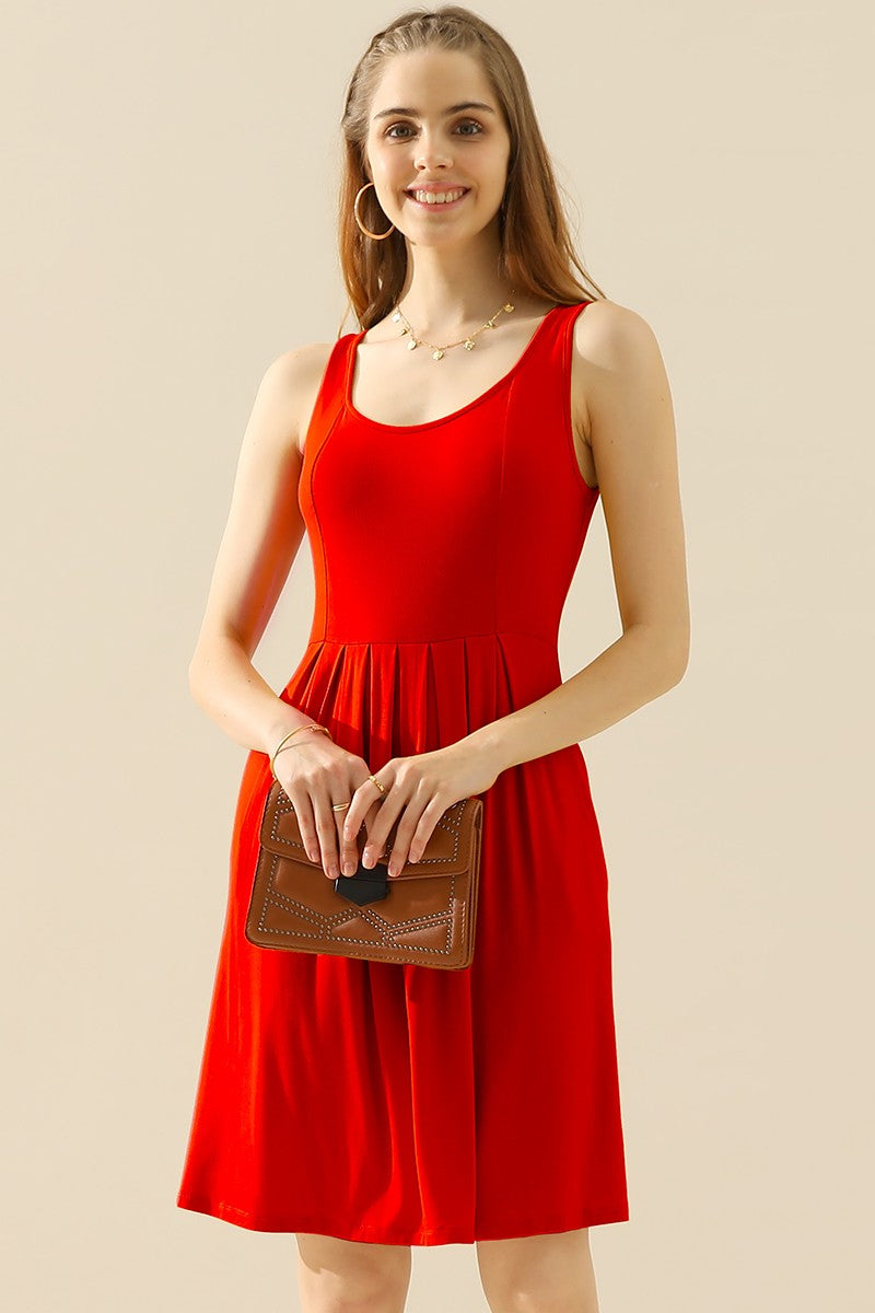 Doublju full size round neck ruched sleeveless dress with pockets - red / s