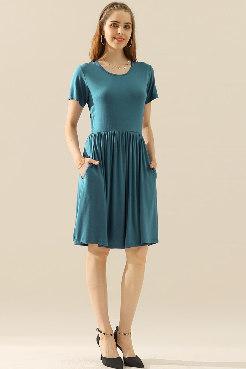 Ninexis full size round neck ruched dress with pockets - teal / s