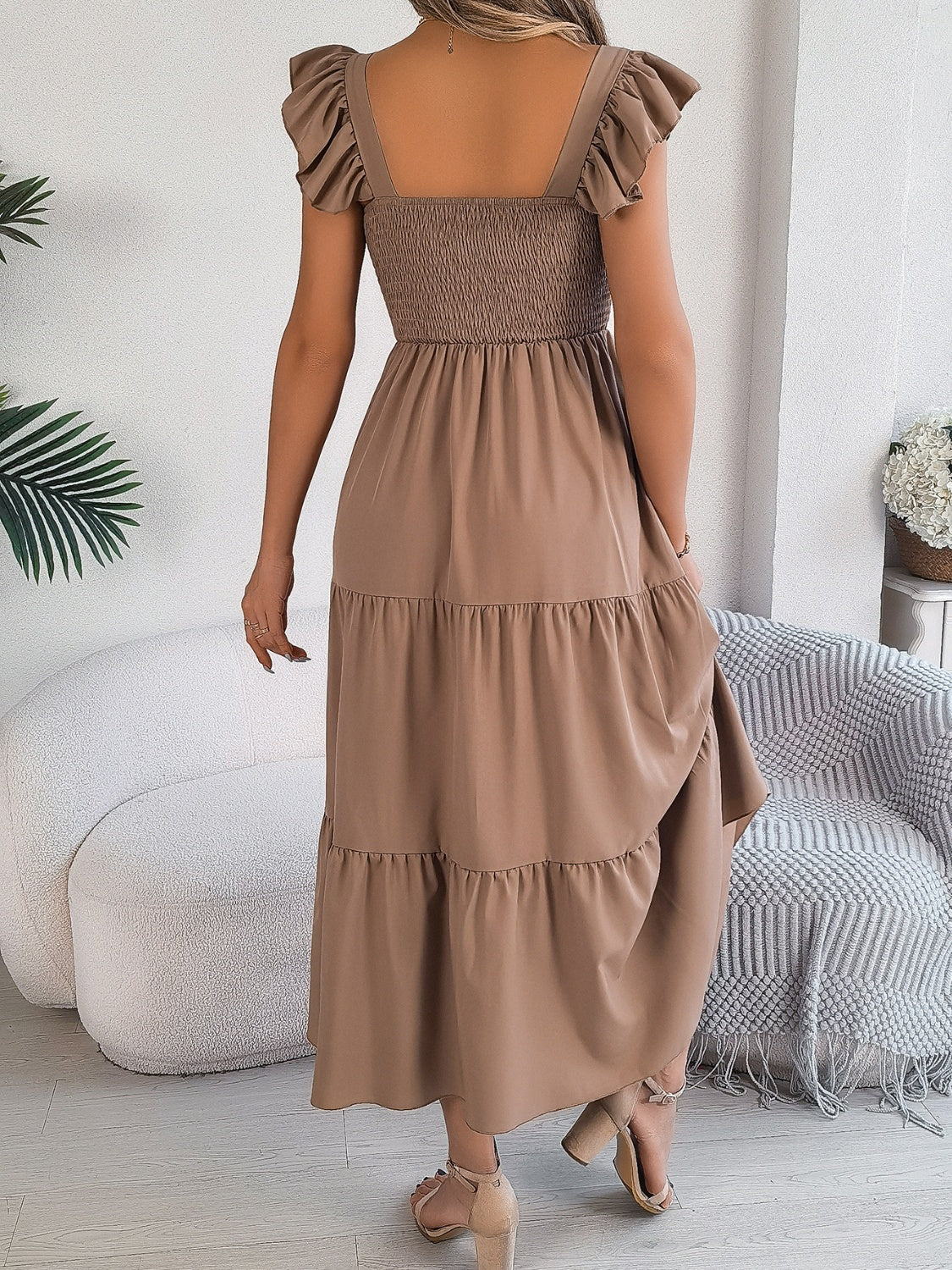 Smocked square neck cap sleeve midi dress - camel / s